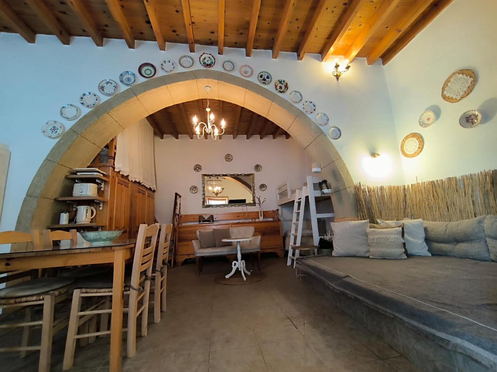 Rustic House Archangelos アルハンゲロス エクステリア 写真